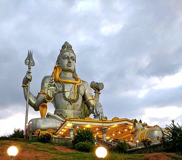 महाशिवरात्रि व्रत: नियम, महत्व, व्रत में खाने योग्य भोजन और उपवास के लाभ